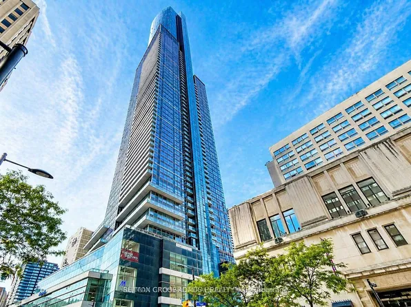388 Yonge St, Toronto, ON