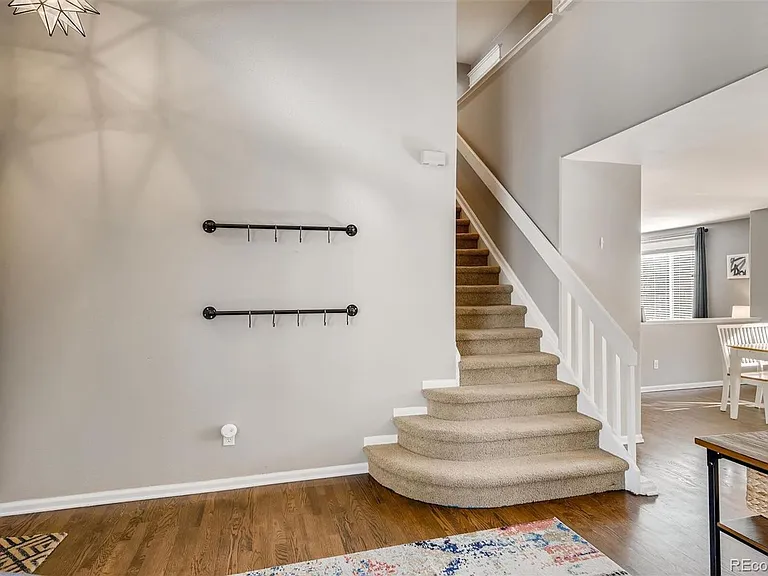 1118 Riddlewood Ln — Photo 5