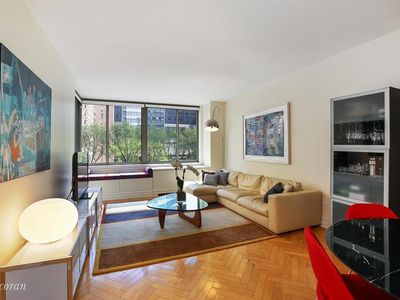 2 Columbus Ave APT 4C, New York, NY, 10023