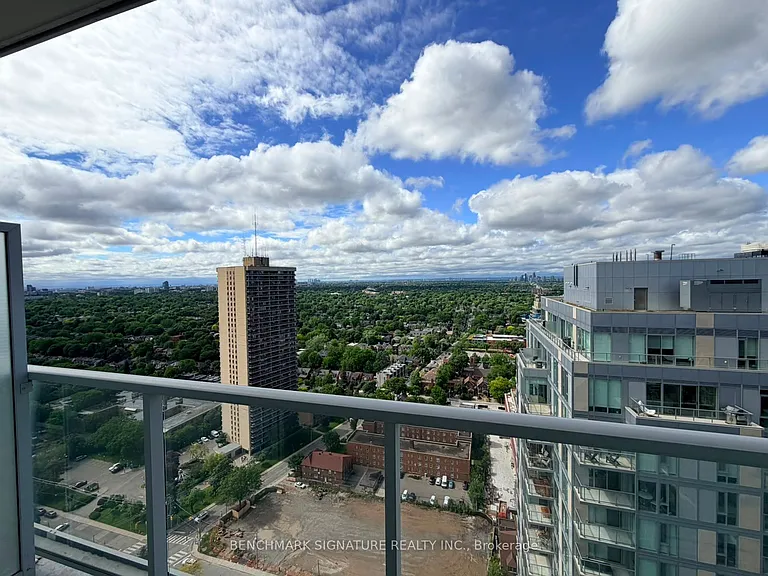 33 Helendale Ave #2613 — Photo 3