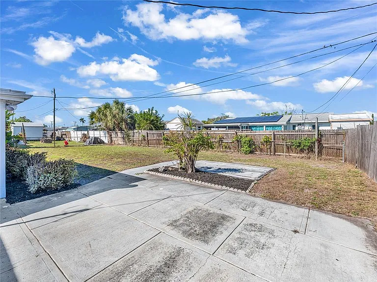 640 Dalton Blvd — Photo 21