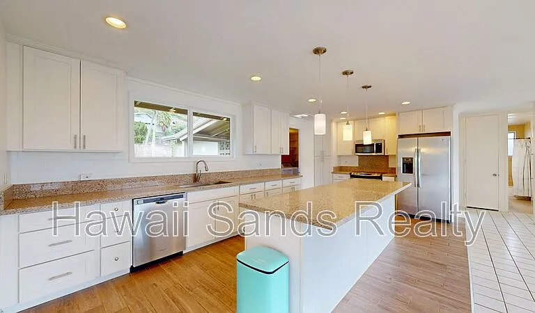 366 Poipu Dr — Photo 3