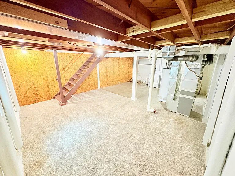727 S 45th St — Photo 11