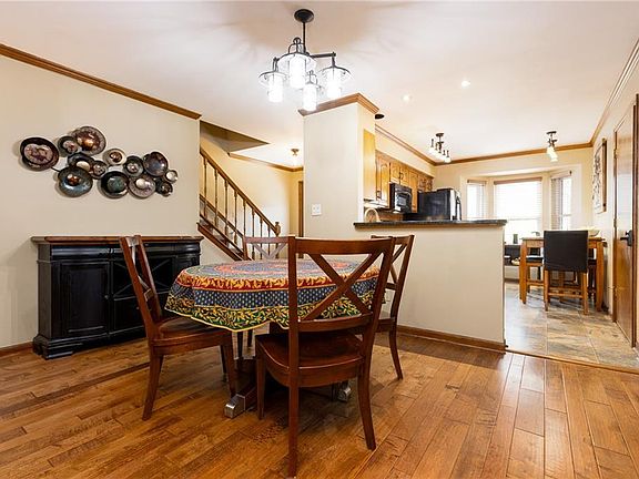 5th image of 343 E Partridge Ave