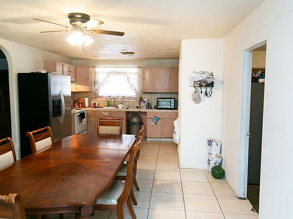 5th image of 4419 W Earll Dr