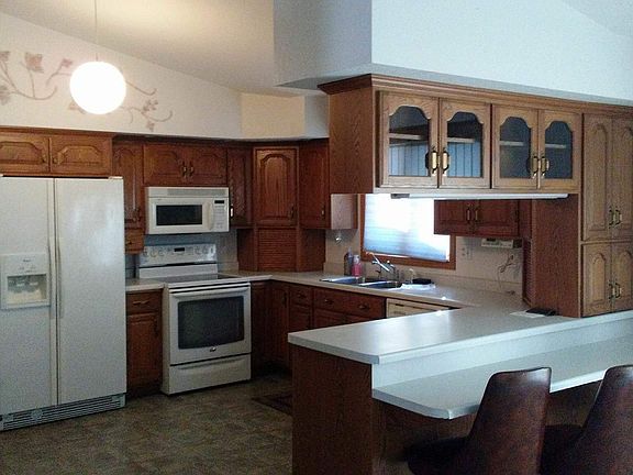 Kitchen.  Appliances include