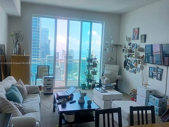3rd image of 950 Brickell Bay Dr APT 5209