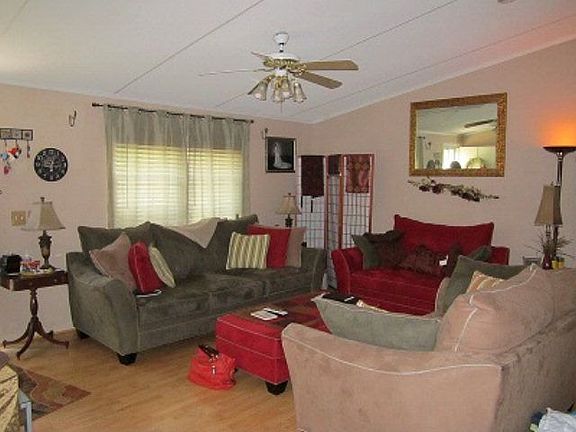 2nd image of 124 Barkwood Ln
