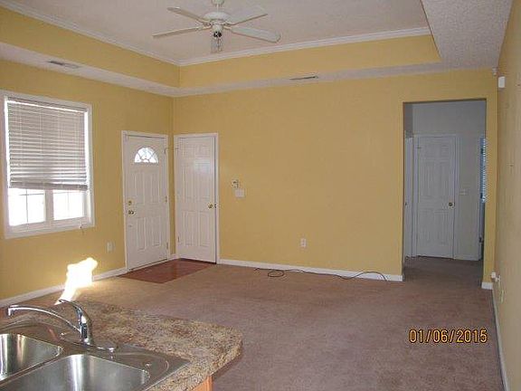 3rd image of 462 Lombardi Ct