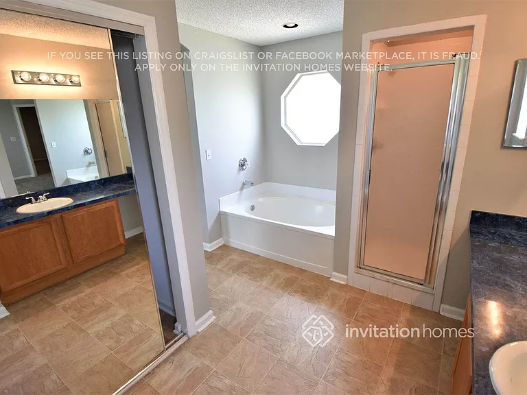9785 Oxford Station Dr — Photo 12