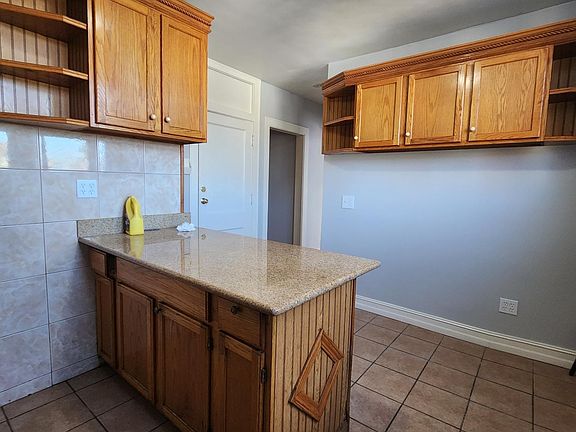 5th image of 3014 N California Ave #2N