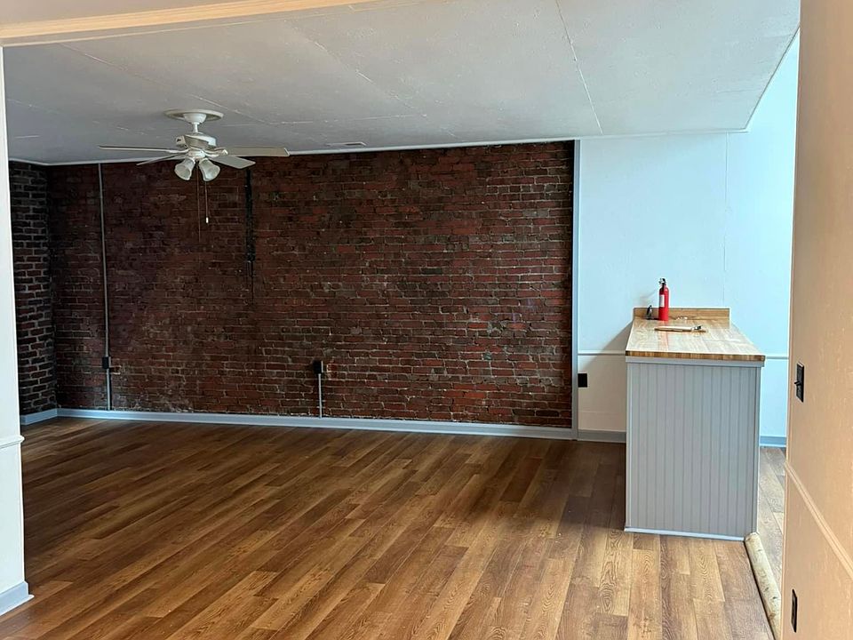 2nd image of 204 Union St #2