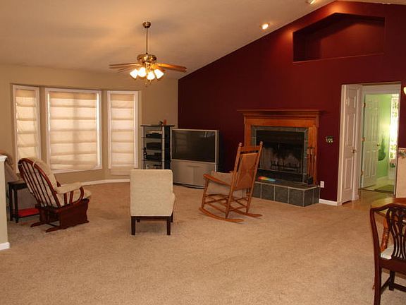4th image of 1118 Geronimo Ln