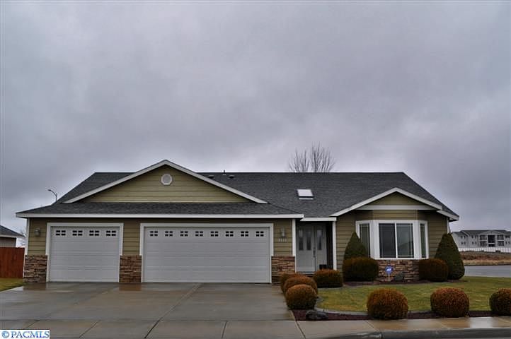 1st image of 9511 Mustang Dr