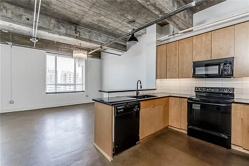 710 Colorado St Photo 1