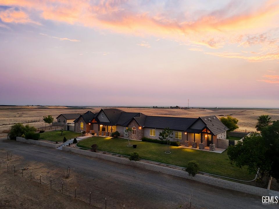 1st image of 393 Famoso Hills Dr