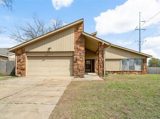 8737 E 60th St, Tulsa, OK 74145