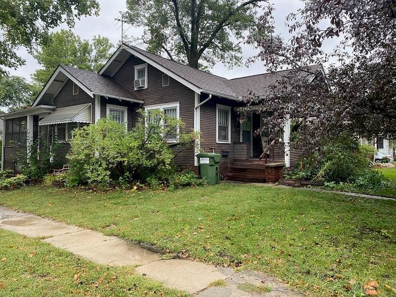 1st image of 1001-1003 Grand Ave