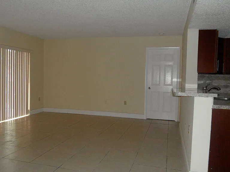351 Palm Way #201 — Photo 9