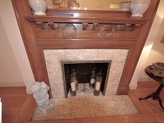 3rd image of 38 W 69th St APT 3A