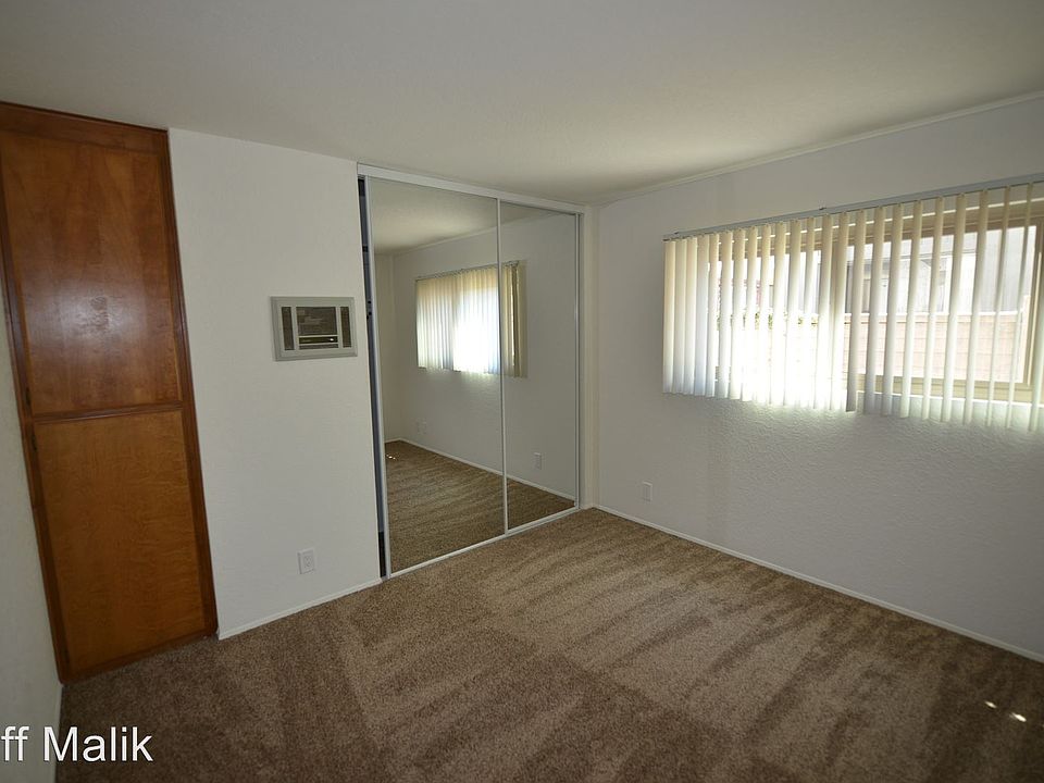 1st image of 4415 Clairemont Dr APT 1