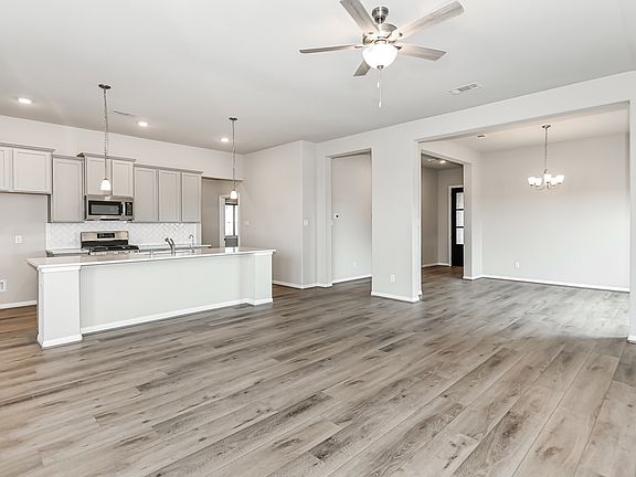 5th image of 804 Marisol Bay Dr