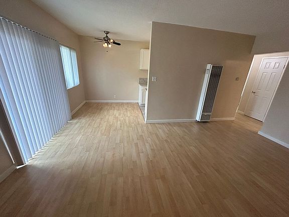 4th image of 828 Tait St APT G