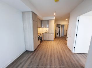 8 Interchange Way #915, Vaughan, ON L4K 5C3