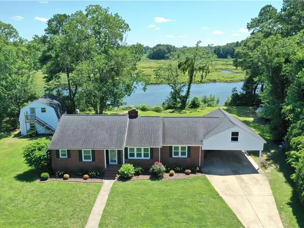 825 Normandy Dr, Suffolk, VA 23434