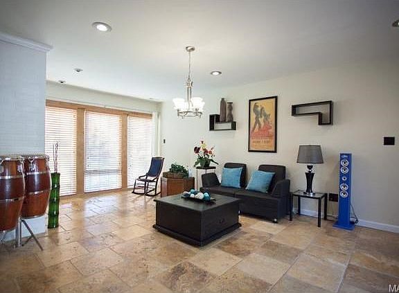 4th image of 800 Louwen Dr