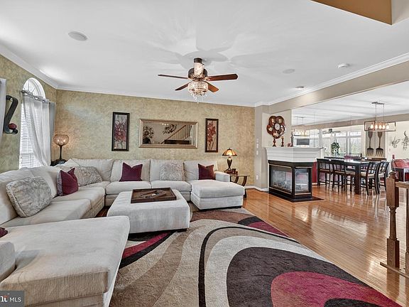 3rd image of 8465 Kirby Lionsdale Dr