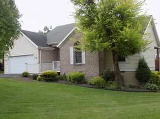 1913 Fairway Dr, Johnson City, TN 37601