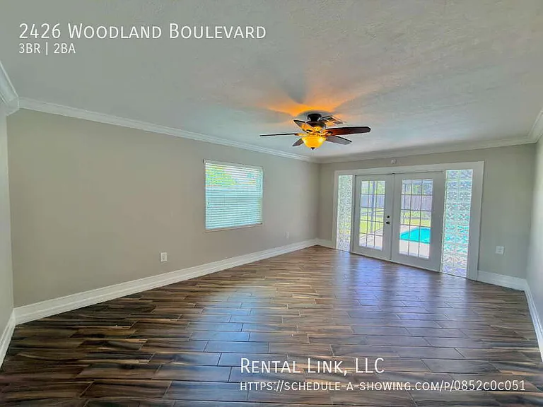 2426 Woodland Blvd — Photo 2