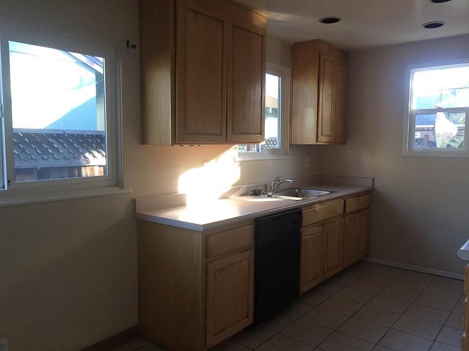1st image of 910 Marin Ave