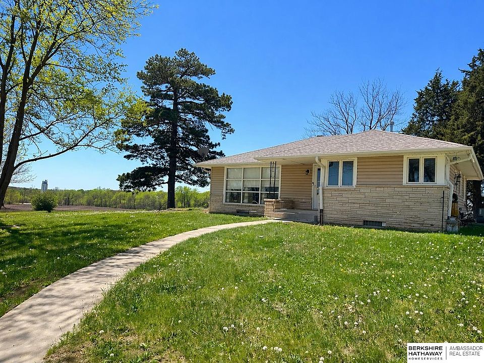 1st image of 853 F Rd