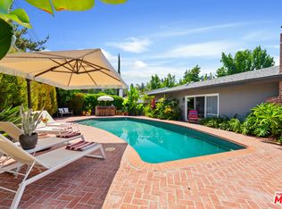 22429 Bessemer St, Woodland Hills, CA 91367