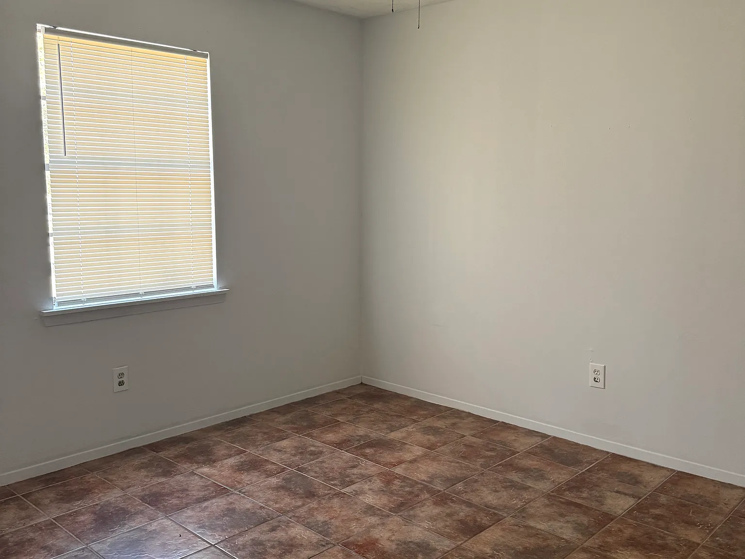 2 bed, $685 — Photo 2