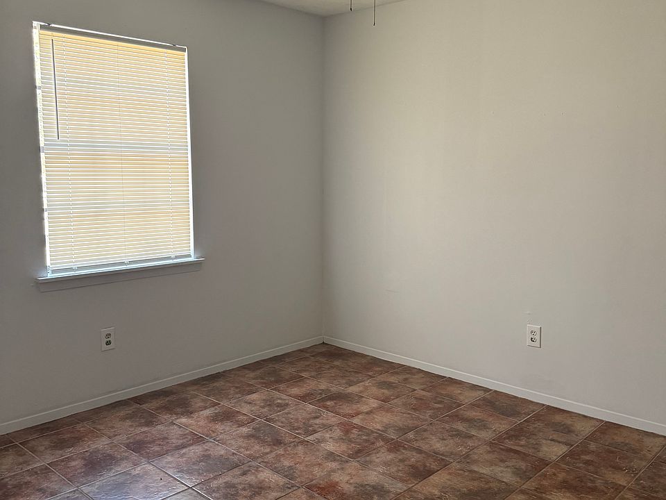 2nd image of 106 N George Ave APT C