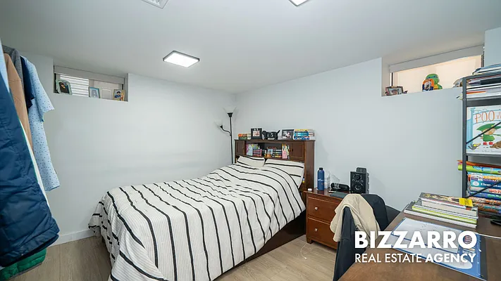 Bedroom, photo 1