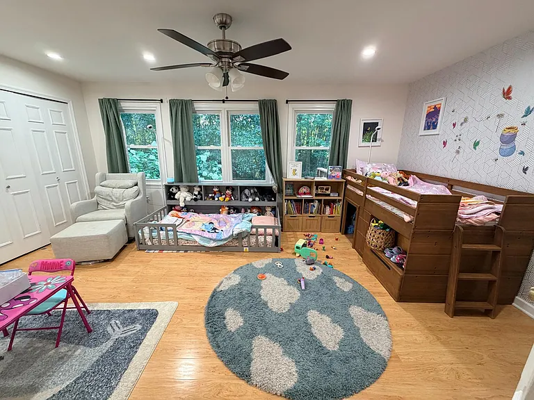 11 Watch Hill Pl — Photo 6