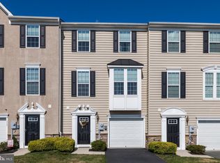 111 Topaz Dr, Gilbertsville, PA 19525