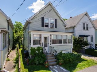 25 Beacon St, Quincy, MA 02169