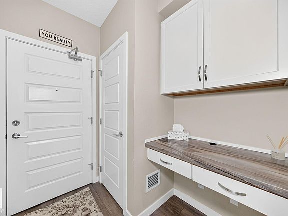 3rd image of 1008 Rosenthal Blvd NW #238