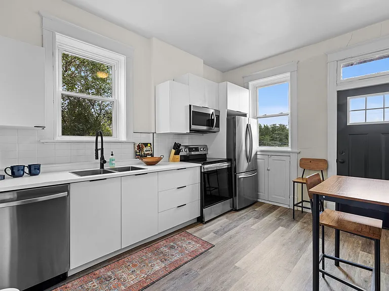 2321 Russell Blvd #1STFLOOR — Photo 2