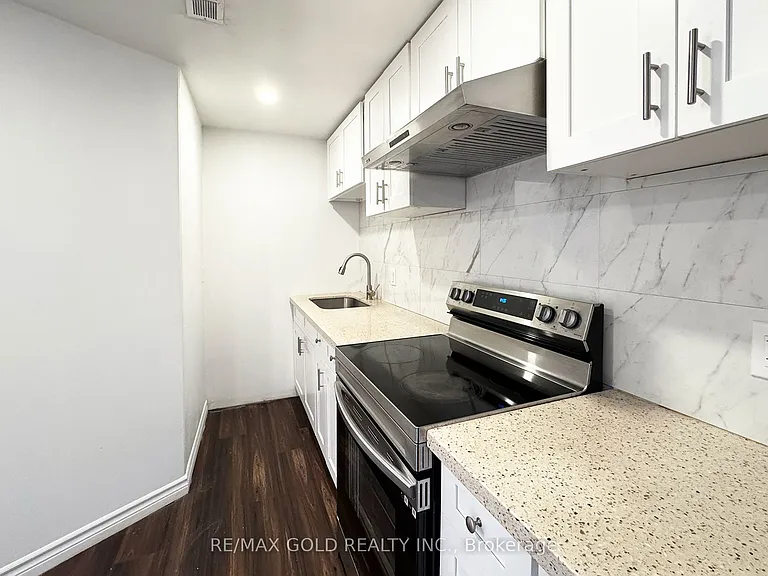 27 Dulverton Dr — Photo 10