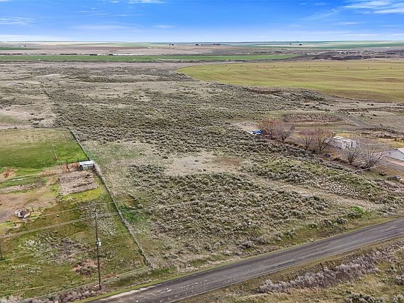 3rd image of 9051 SE Rd S