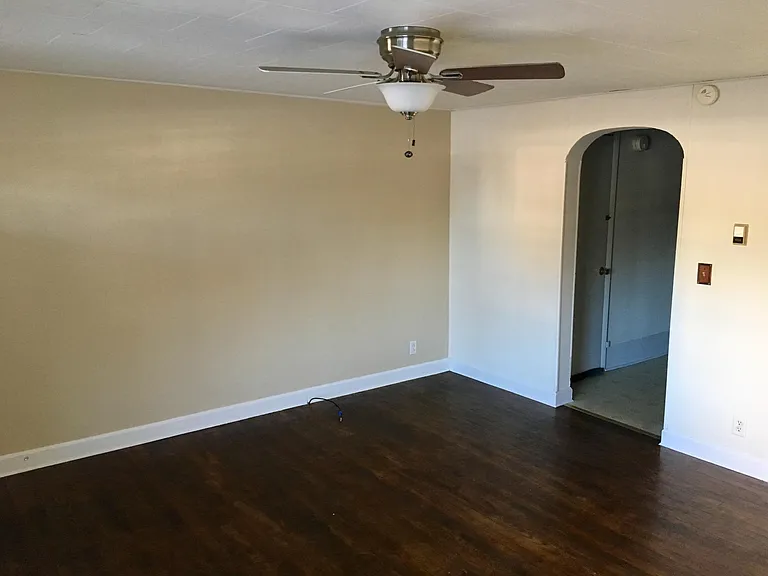 23 Kenneth Ave #23 — Photo 3