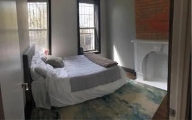 Rented by Nooklyn NYC LLC | media 28