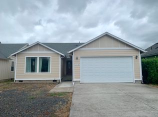 2938 Hemlock St, Longview, WA 98632