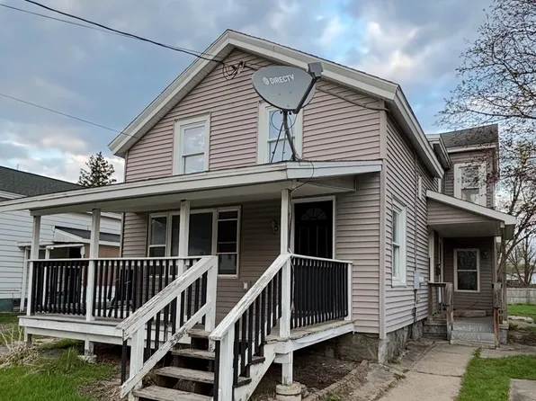 28 McIntyre St, Fort Edward, NY 12828